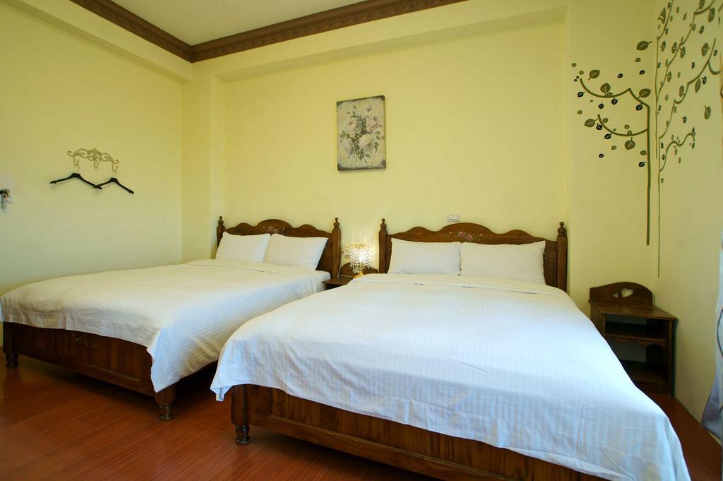 Rose Rider Guesthouse Taitung Екстериор снимка